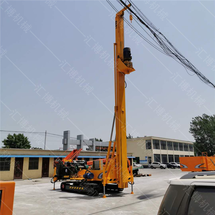 履帶地基打樁機在冬季施工的準(zhǔn)備工作