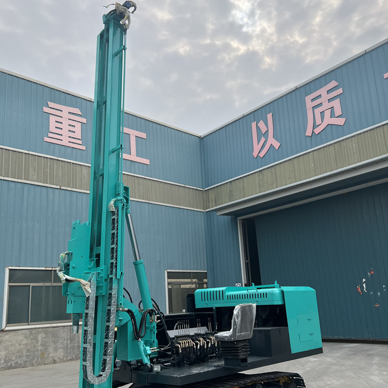 光伏打樁機