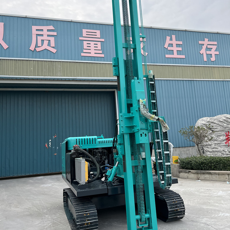 光伏打樁機